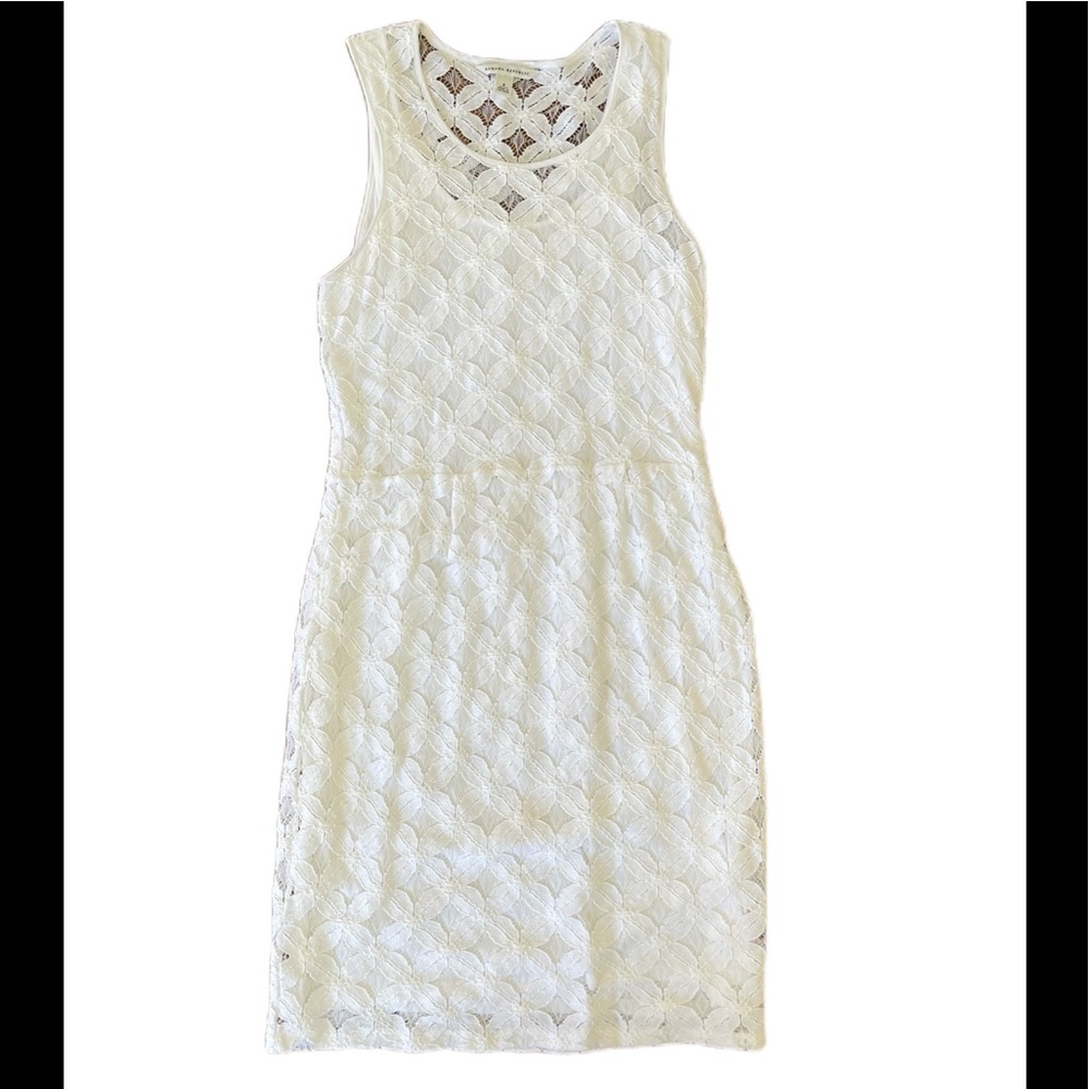 BANANA REPUBLIC ~ White Lace Overlay Dress